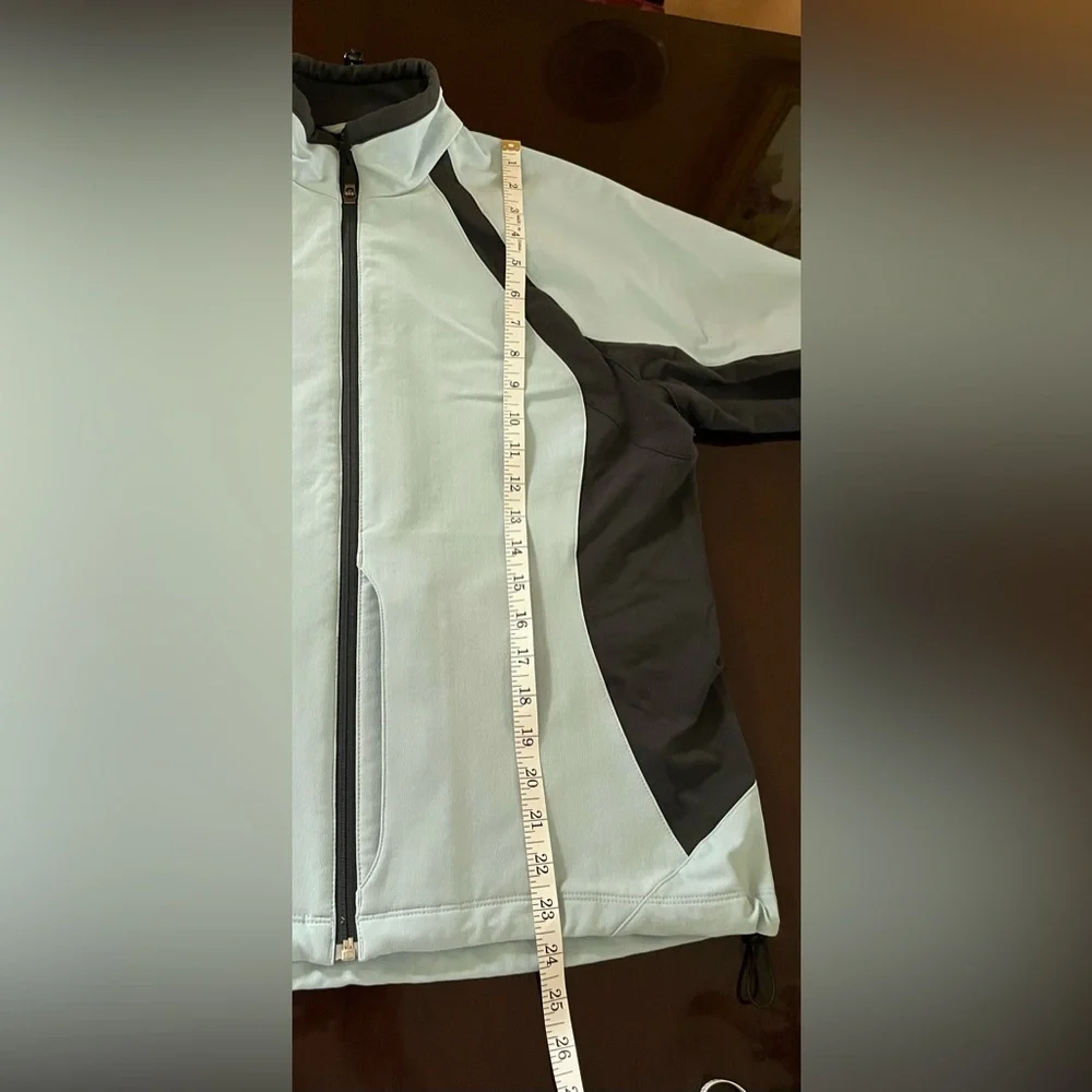 REI woman’s light weight blue and black jacket Size L - Picture 6 of 10